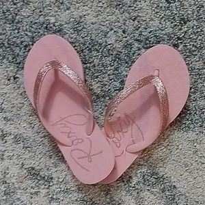 Girls' Roxy Flipflops Size 11 NWOT